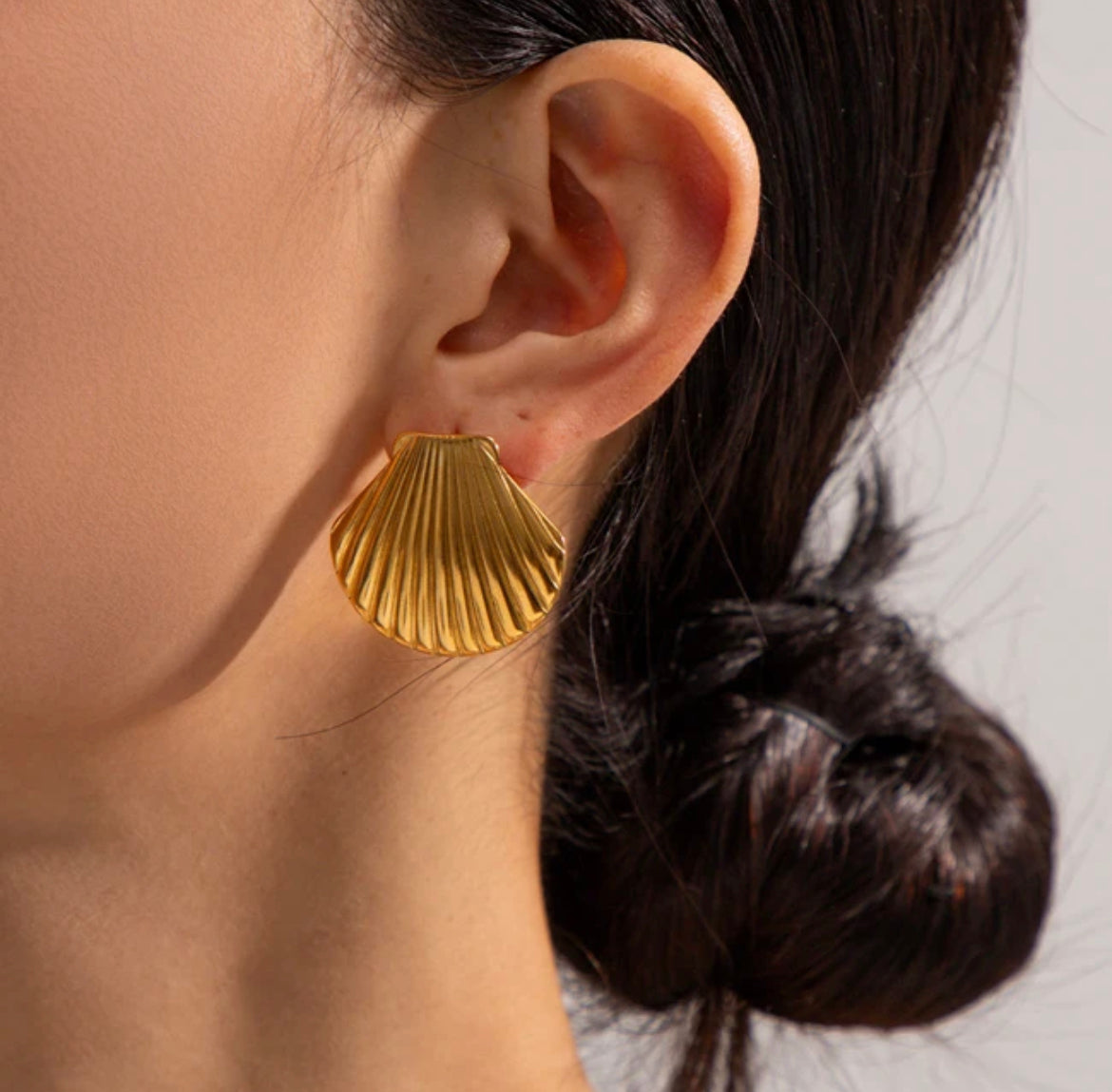 Shell Studs