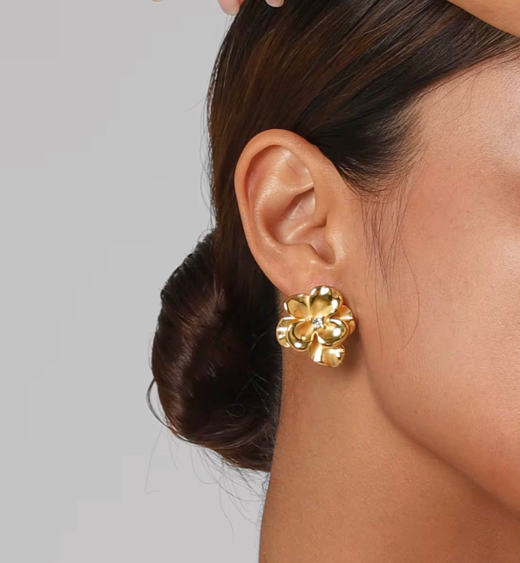 Lily Stud Earrings