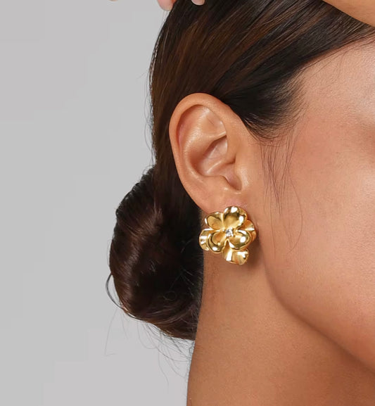 Lily Stud Earrings