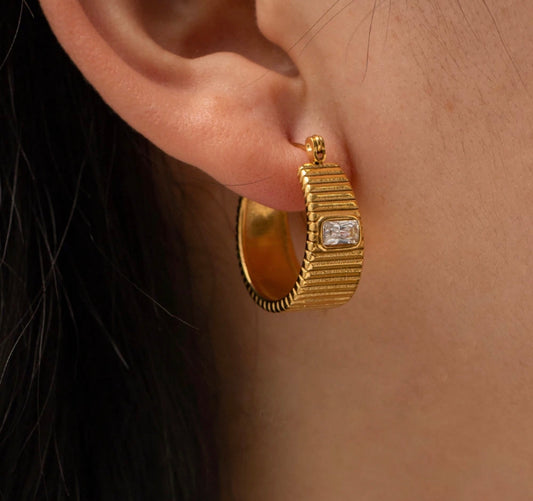 Lili Hoops